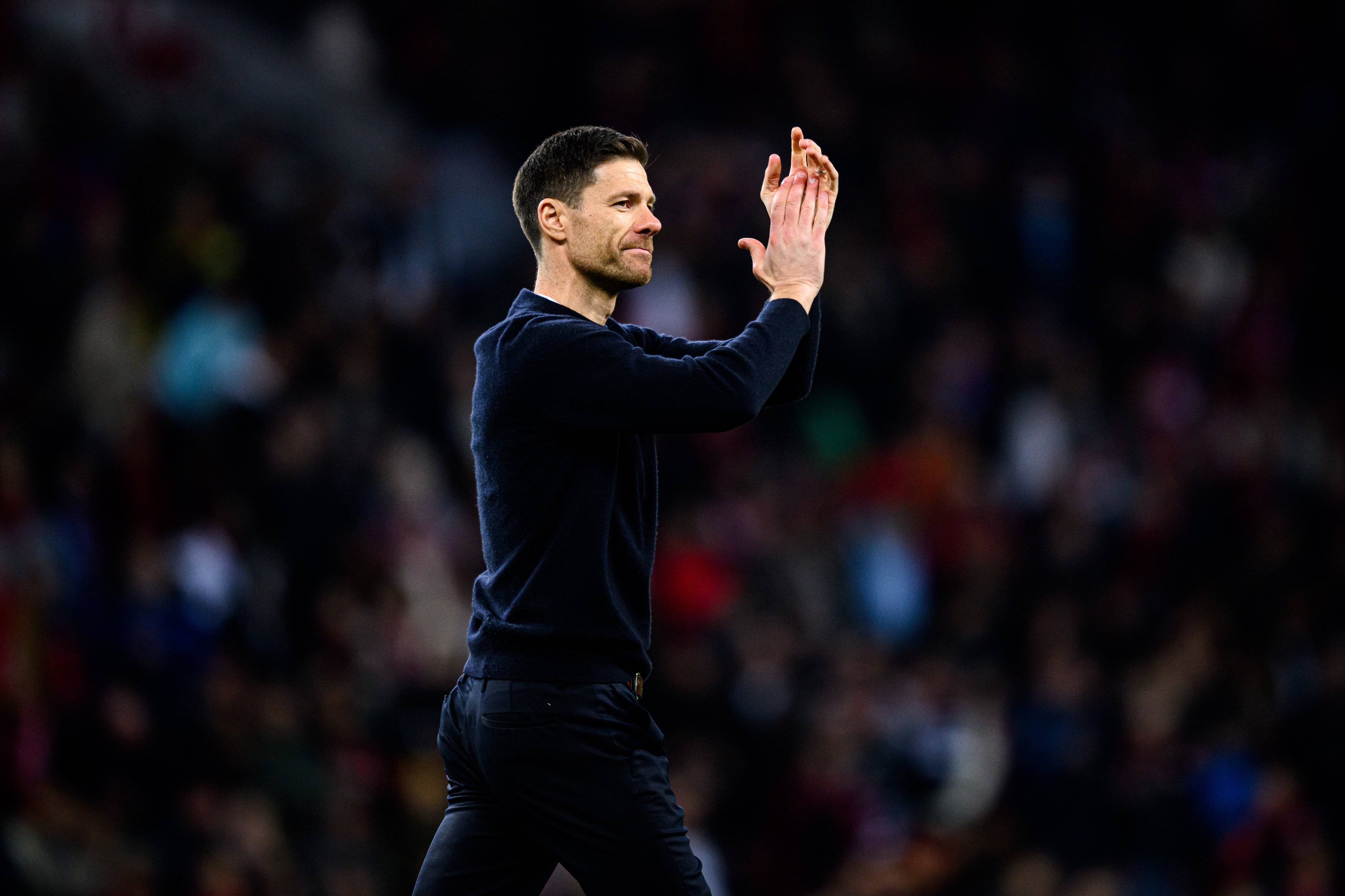 皇家马德里发布备战花絮；今夜调整名单；英超任务艰巨；赛季目标并未改变的简单介绍