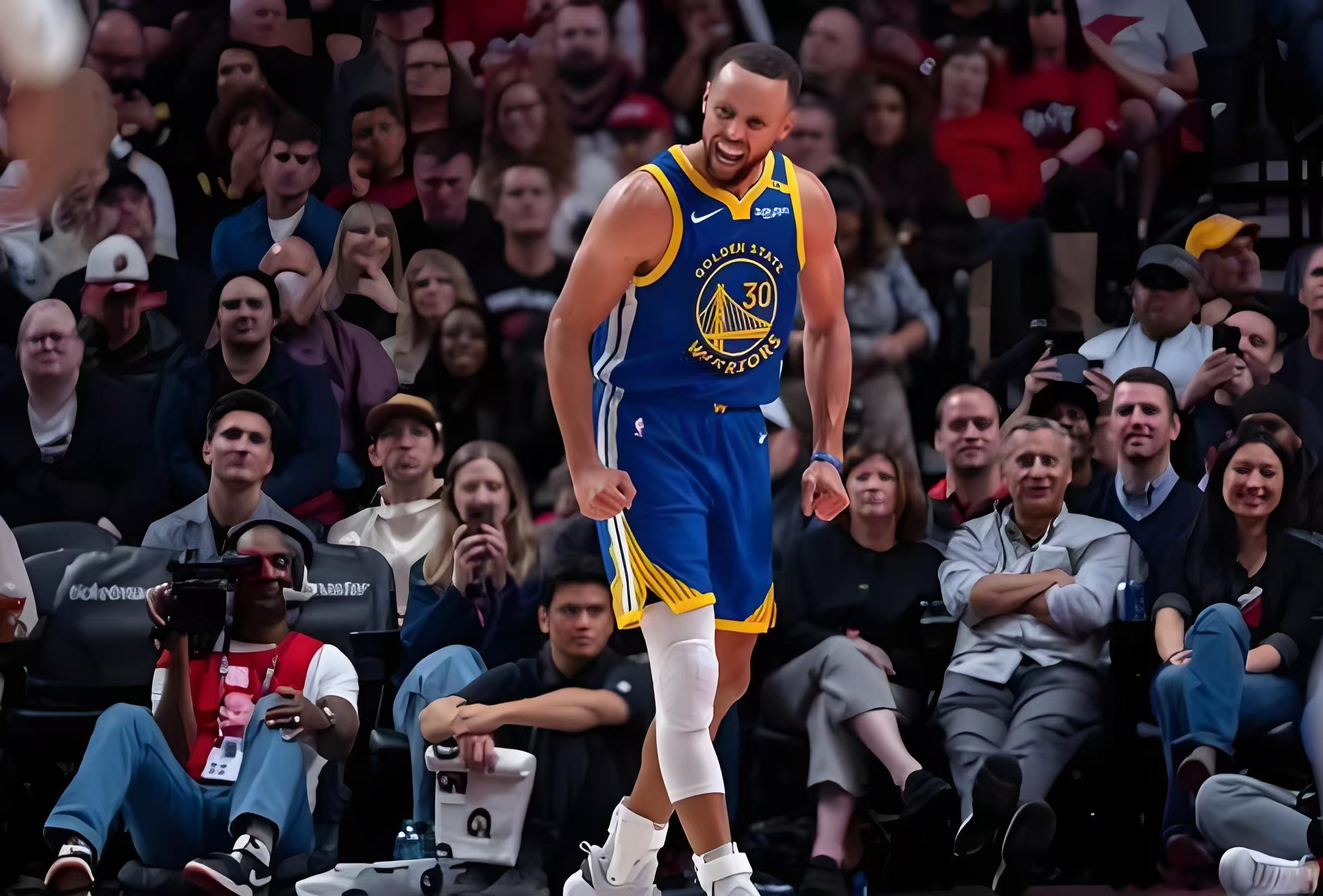 包含赛后金州勇士备战NBA常规赛;完成体检细节曝光;震撼外界;临场指挥获称赞的词条 包含赛后金州勇士备战NBA常规赛;完成体检细节曝光;震撼外界;临场指挥获称赞的词条