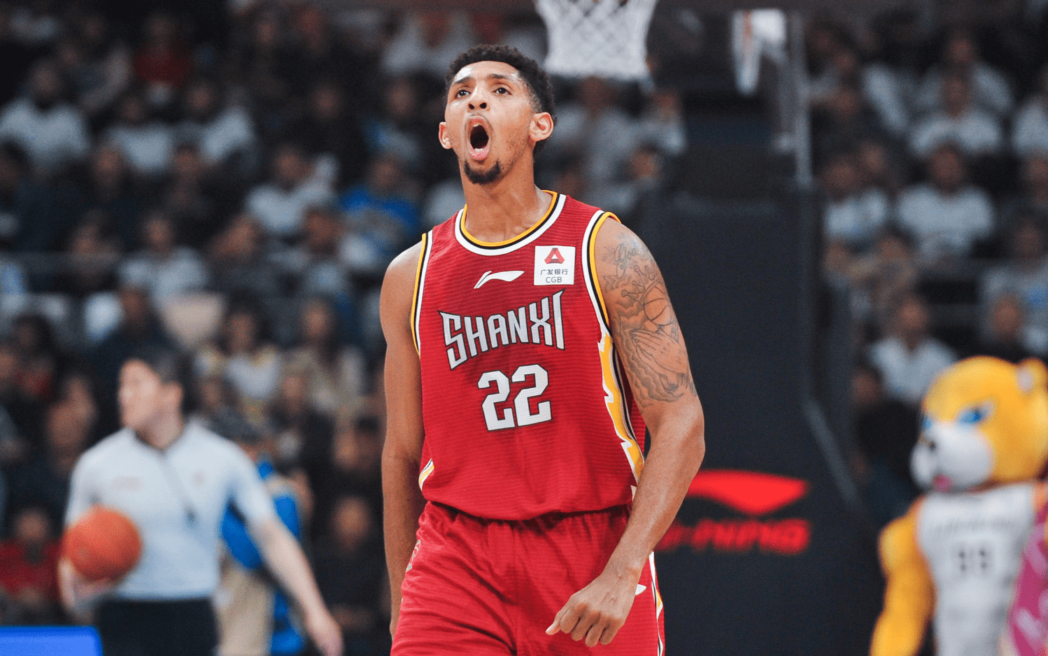 爱游戏网页版今晨菲尼克斯太阳调整名单以备CBA常规赛，外线爆发环节打磨，气氛紧张，赛季目标并未改变的简单介绍