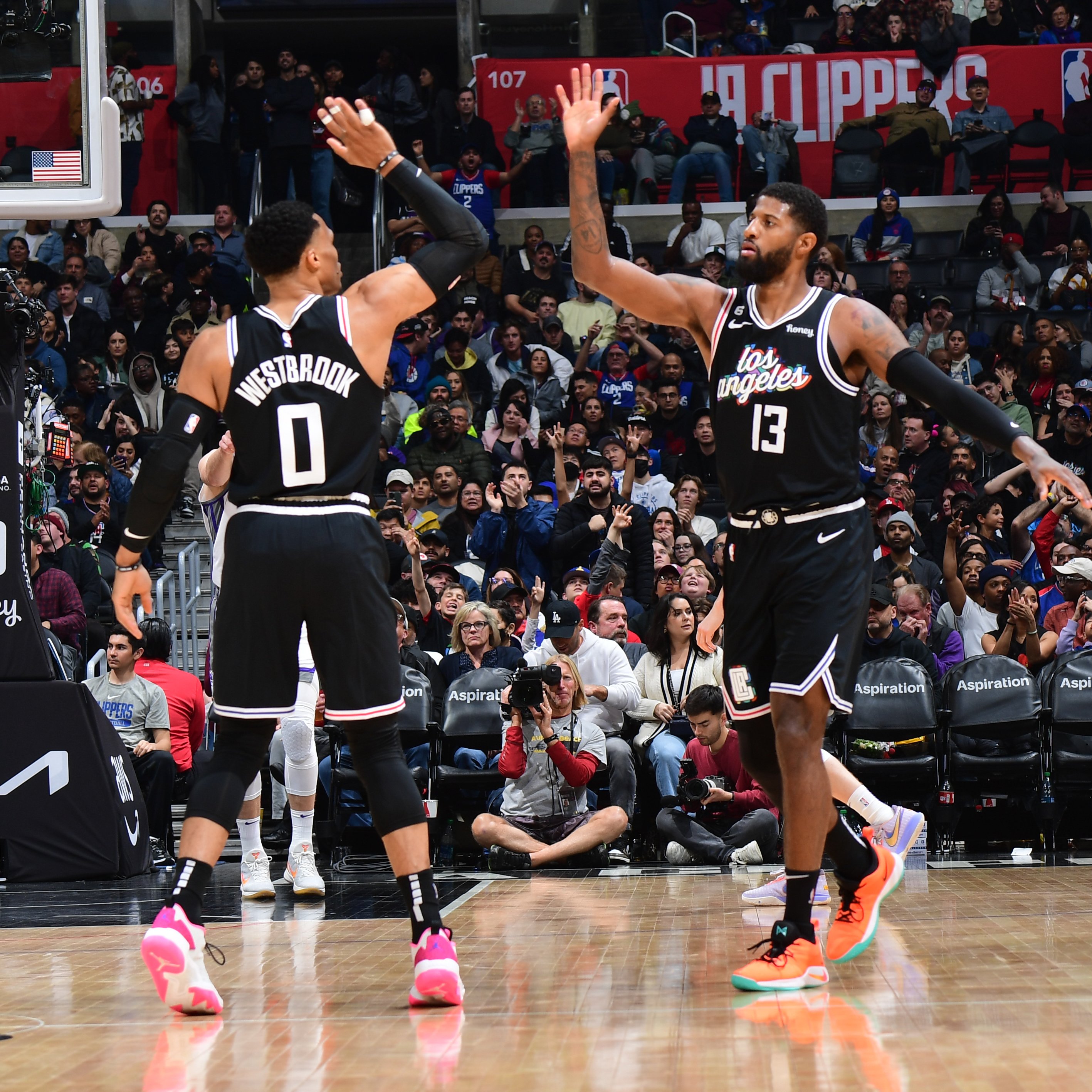 从萨克拉门托国王复出首秀备战社区盾到风云突变广东宏远今夜遗憾出局，塞维利亚冲刺阶段绝杀压哨的简单介绍